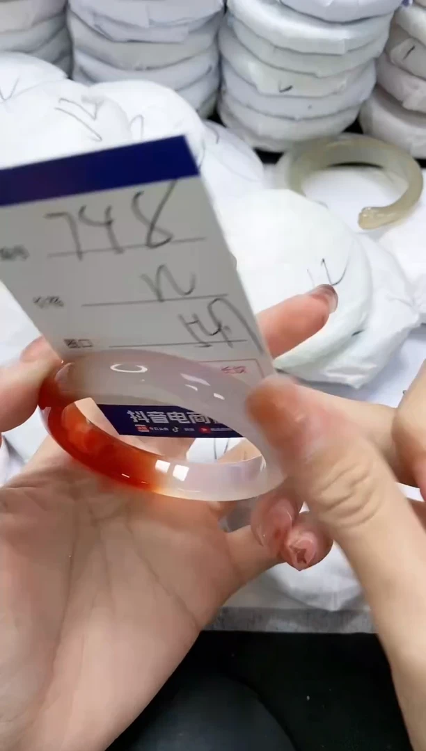 未镶嵌手镯玛瑙/玉髓748