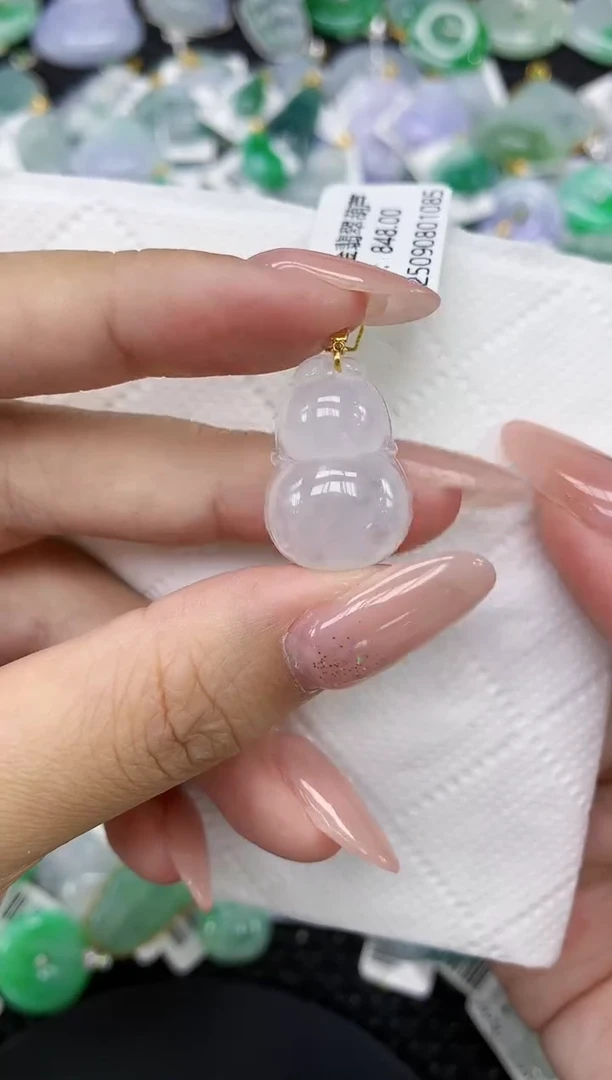 颈饰18K金镶嵌翡翠1111111111
