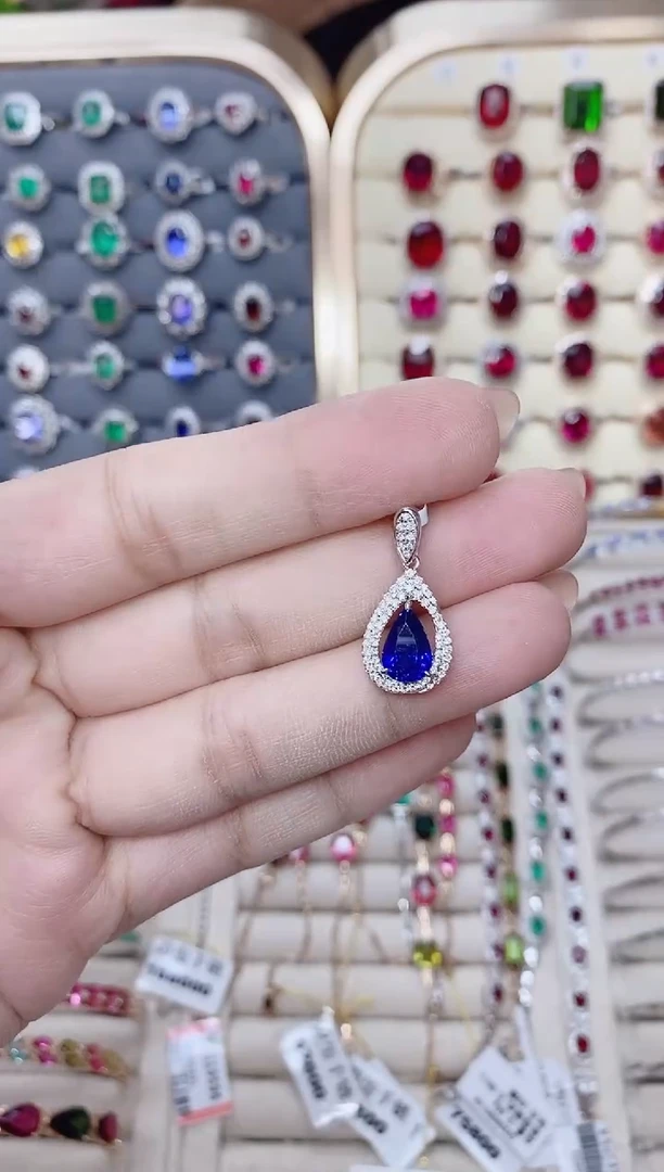 吊坠蓝宝石18K金镶嵌-2.05ct皇家蓝色水滴款