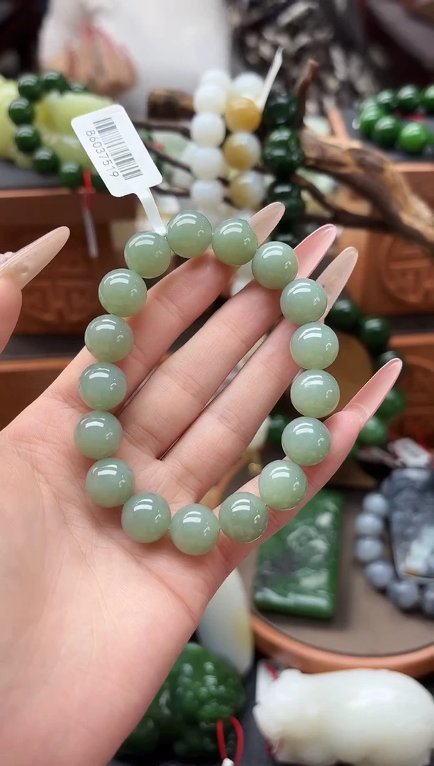 未镶嵌手串和田玉董小姐推荐 多样性发货 拍一发一tkl12