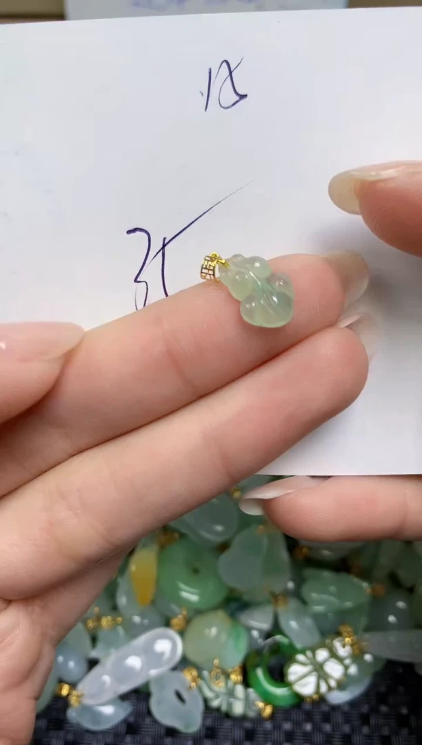 【闪购商品】翡翠颈饰18K金镶嵌天然缅甸A货翡翠