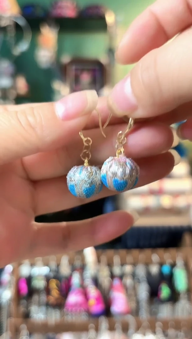 织绣彩云南阁非遗老绣饰品070