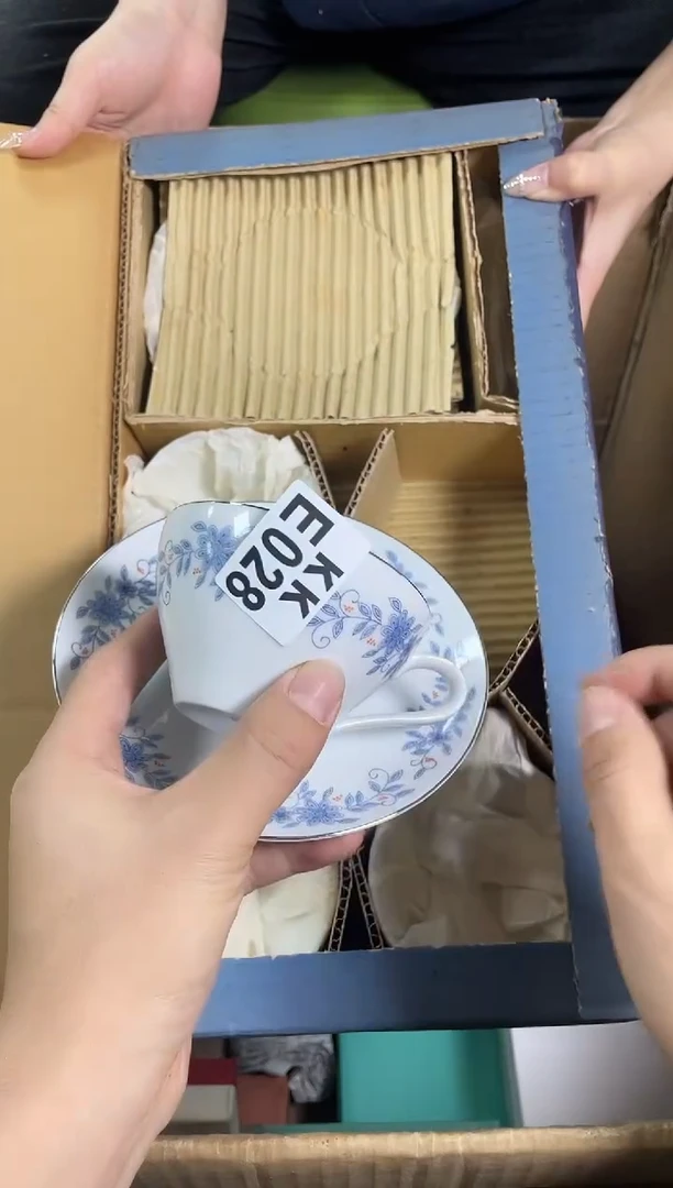瓷片O****r028October