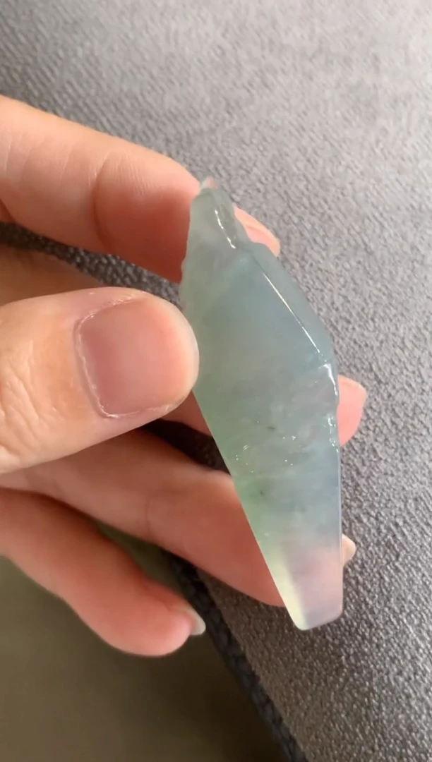 吊坠(不含链)未镶嵌翡翠吊坠