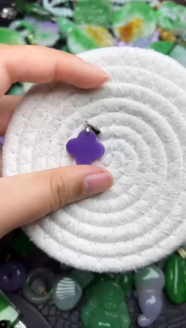 颈饰未镶嵌翡翠缅甸翡翠吊坠