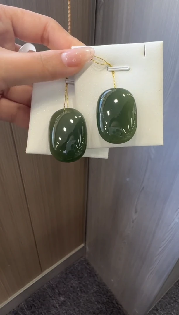 颈饰未镶嵌和田玉深色 面包无事牌吊坠/配绳/多样性发一