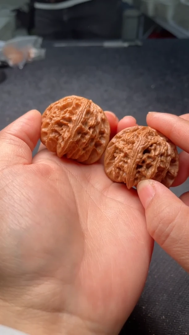 把件文玩核桃w28 白狮子 43尺