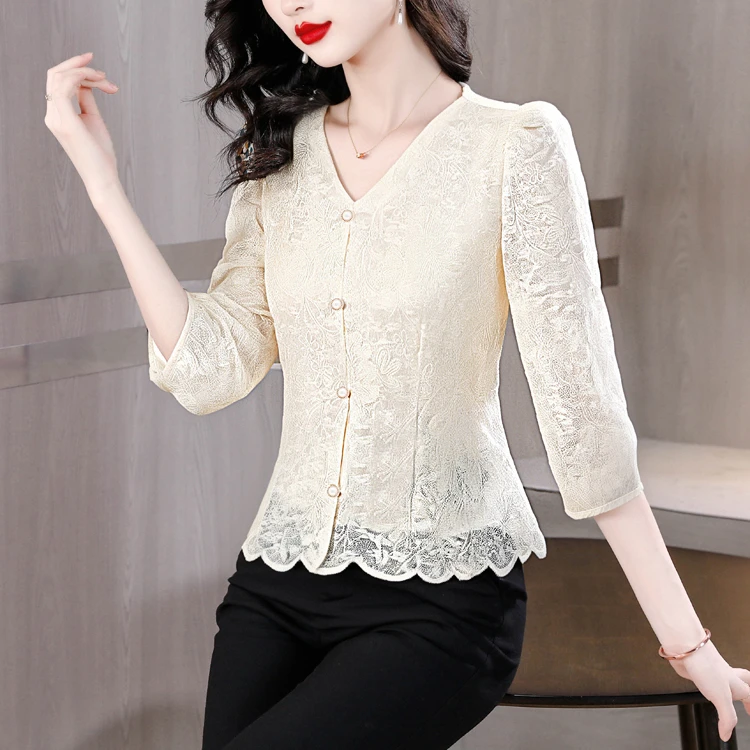春季新款设计感七分袖时尚修身显瘦蕾丝打底衫气质百搭减龄小衫