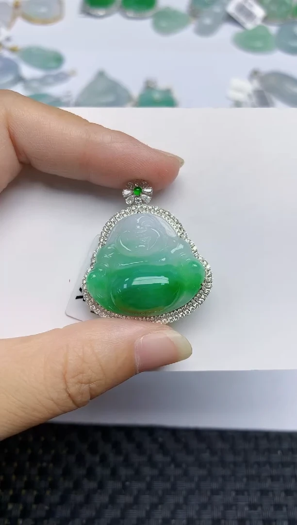 翡翠18K金镶嵌颈饰天然A货翡翠