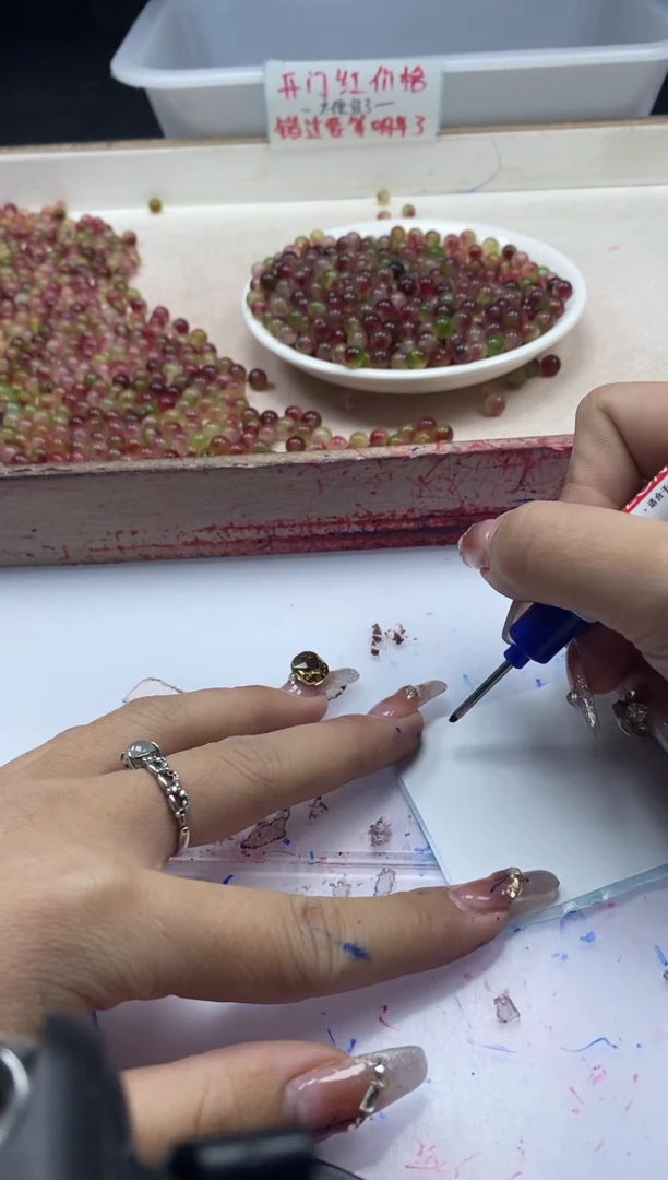 【闪购商品】玛瑙/玉髓颈饰未镶嵌w502梅花玉6mm*60颗