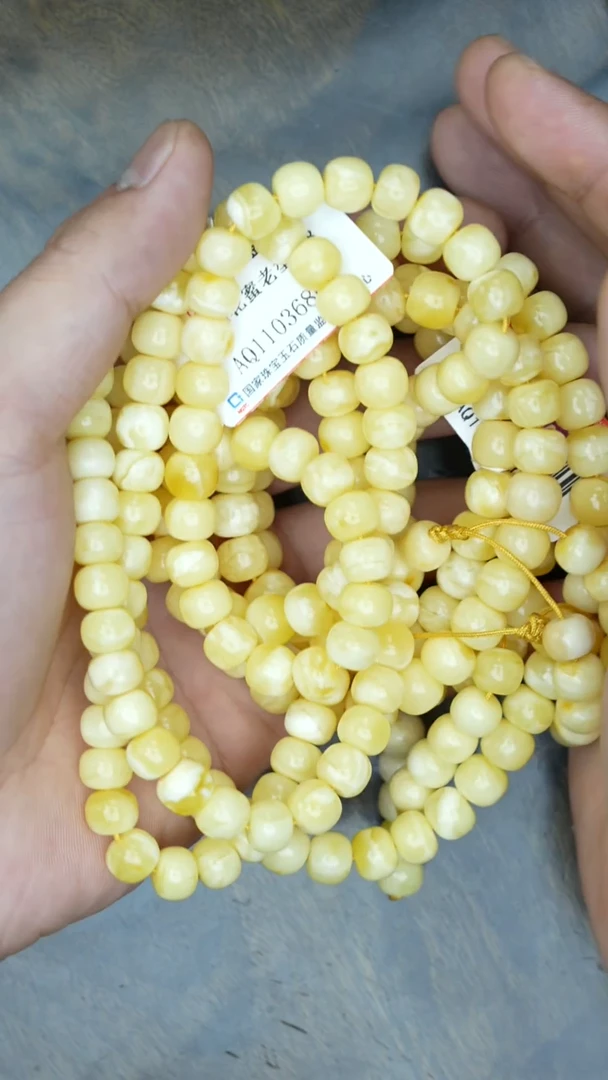 【闪购商品】琥珀裸石未镶嵌白蜡老型108多样性发其一