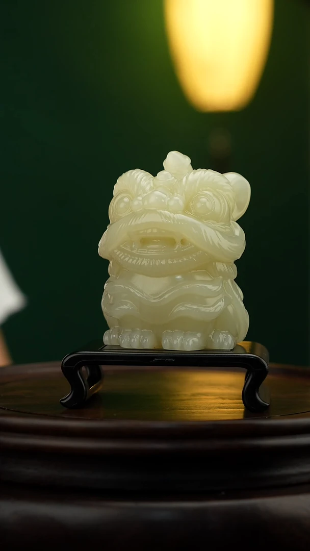 玉【醒狮】天然玉石手把件