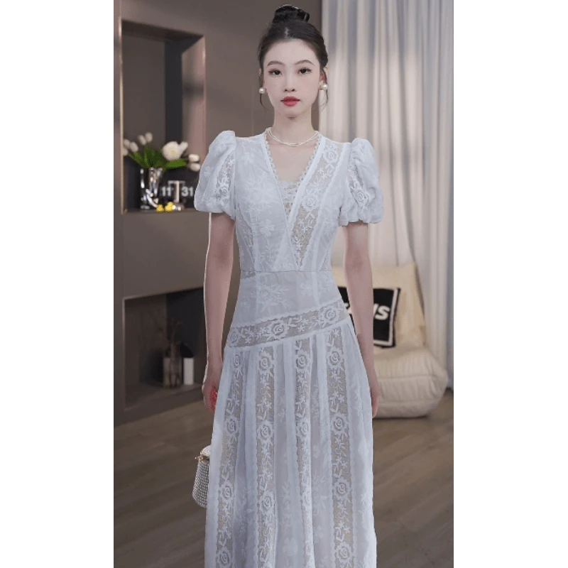 TANS【浮白流雪】法式气质绣花蕾丝短袖连衣裙女V领长裙