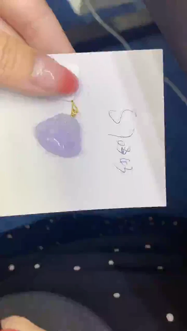 翡翠18K金镶嵌颈饰缅甸天然翡翠A货