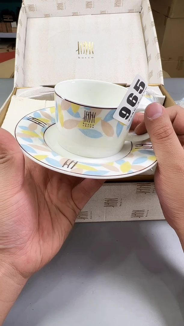 瓷片?*三965中古产品，默认微瑕，谨慎参拍