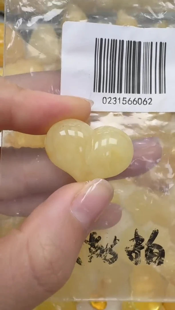 裸石琥珀未镶嵌如图