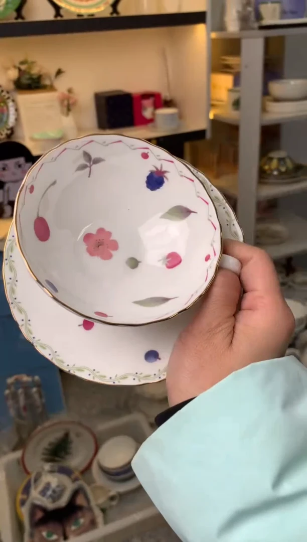 【闪购商品】瓷片陶瓷原单CC175餐具1个