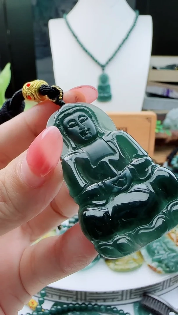 【闪购商品】翡翠颈饰未镶嵌多样性随机一件发货