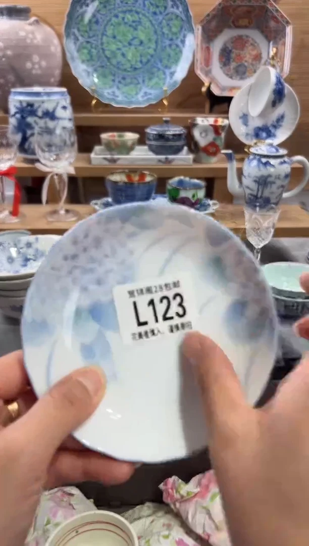 瓷片薛****蛇      L123