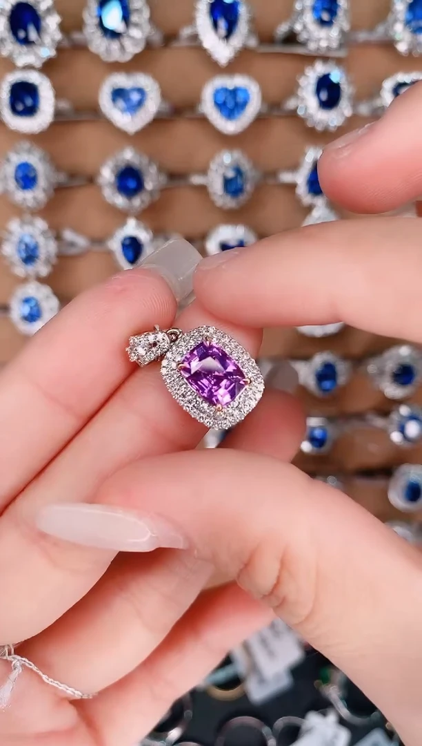 【闪购商品】彩色蓝宝石18K金吊坠18K金镶嵌2克拉