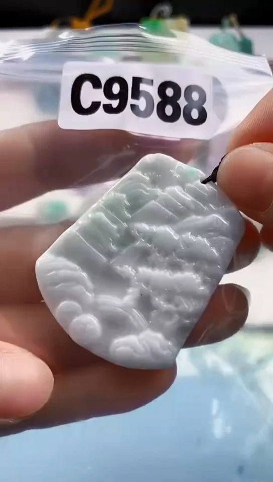 翡翠未镶嵌颈饰天然翡翠吊坠挂件