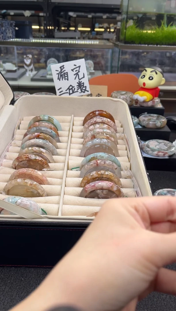 未镶嵌手镯石英质玉尘*丷圈口（赠品镯心）