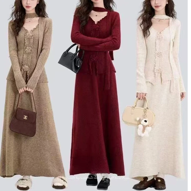 法式高级感红色针织衫v领上衣搭配半身裙女秋季一整套穿搭
