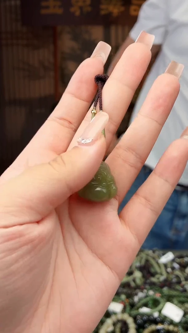 和田玉未镶嵌颈饰拍一发一