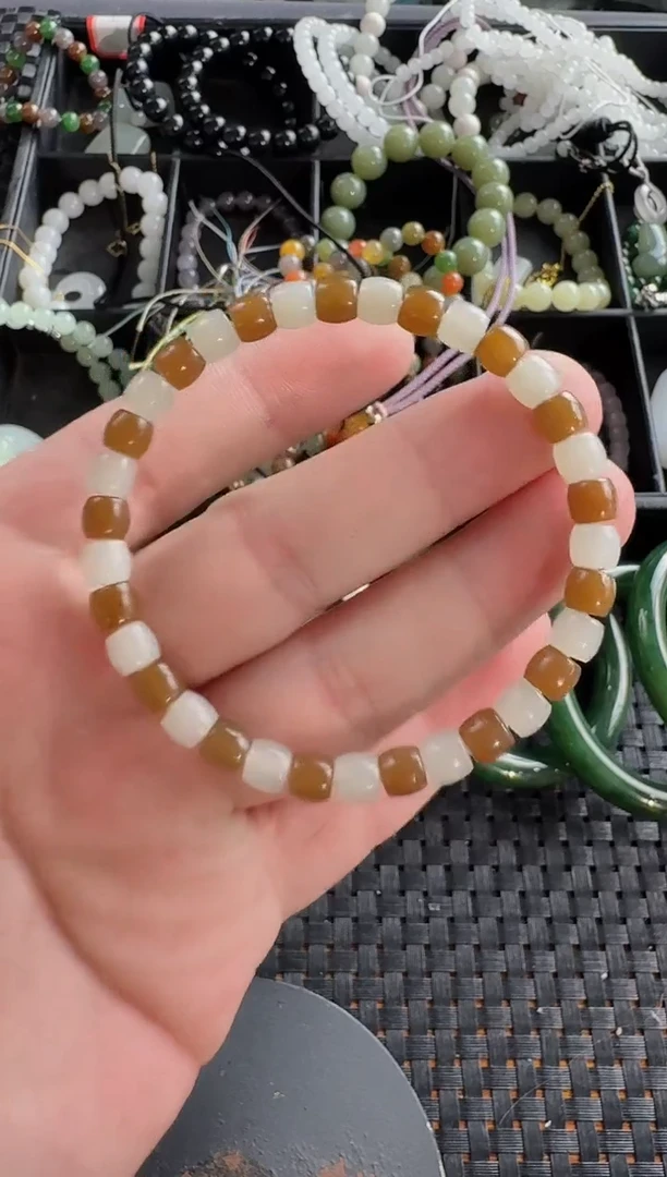 和田玉未镶嵌颈饰糖玉白玉直切