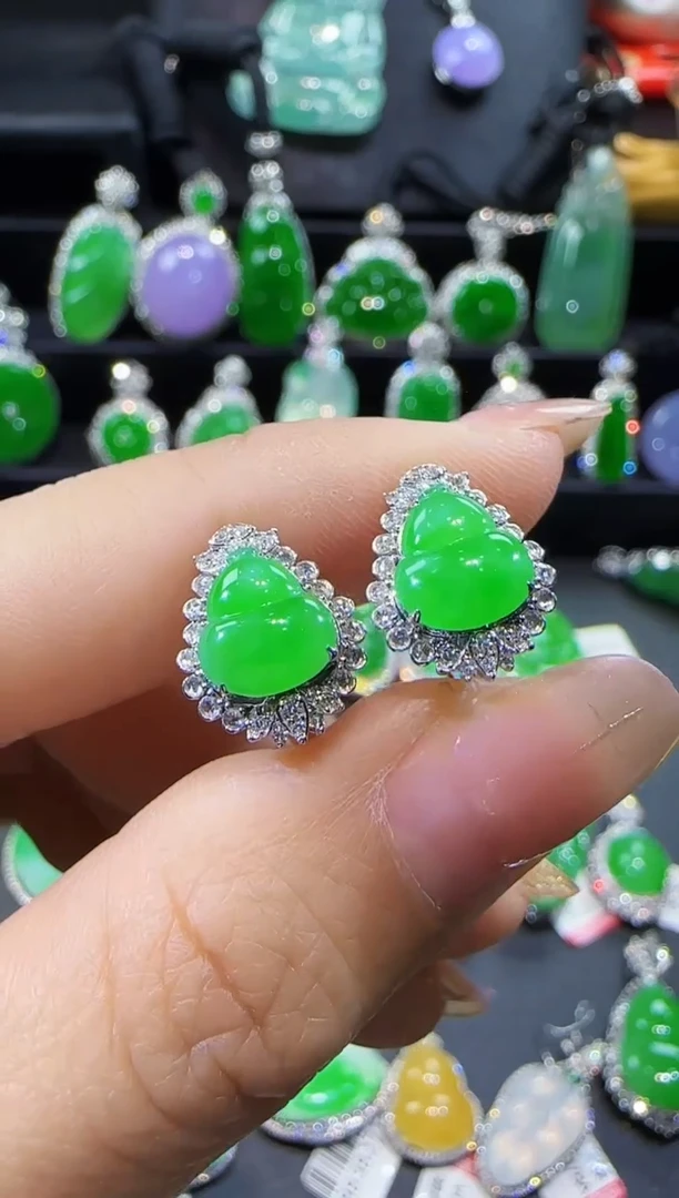 【闪购商品】翡翠耳饰18K金镶嵌耳包