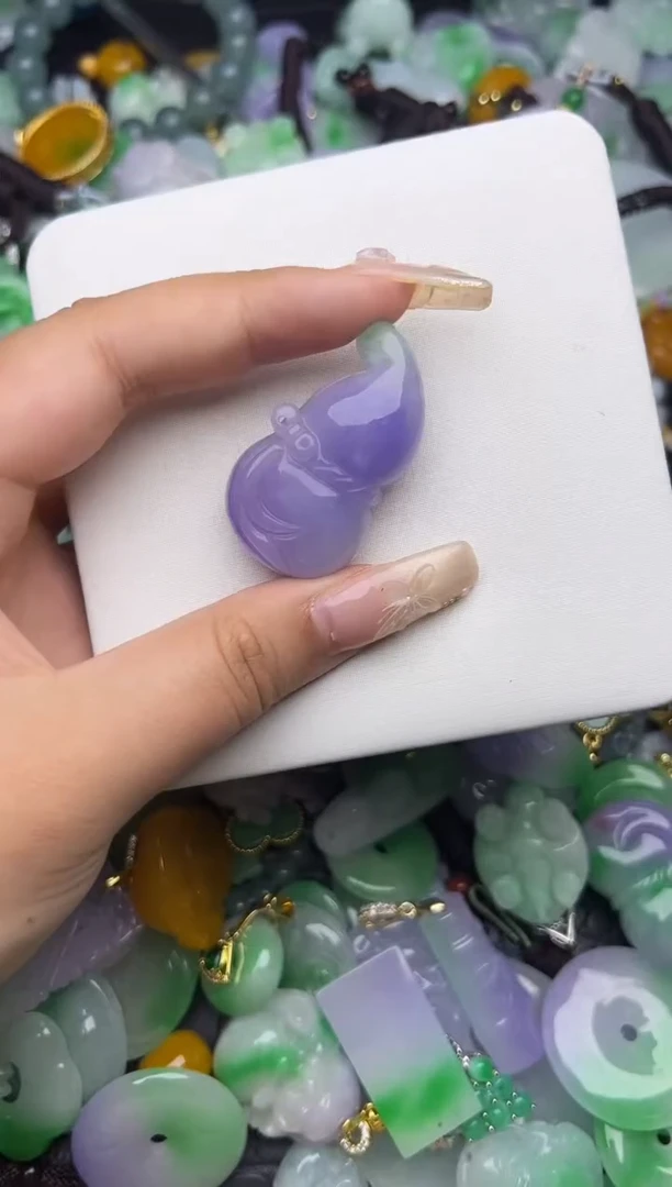 翡翠未镶嵌颈饰天然缅甸翡翠吊坠