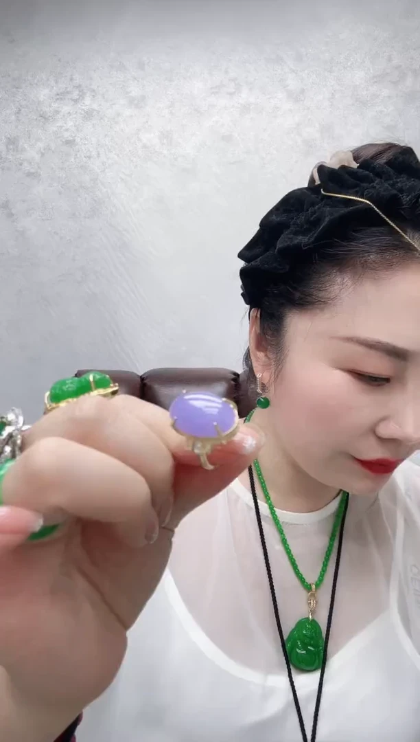 14K金镶嵌戒指翡翠红*瑰紫翡戒指