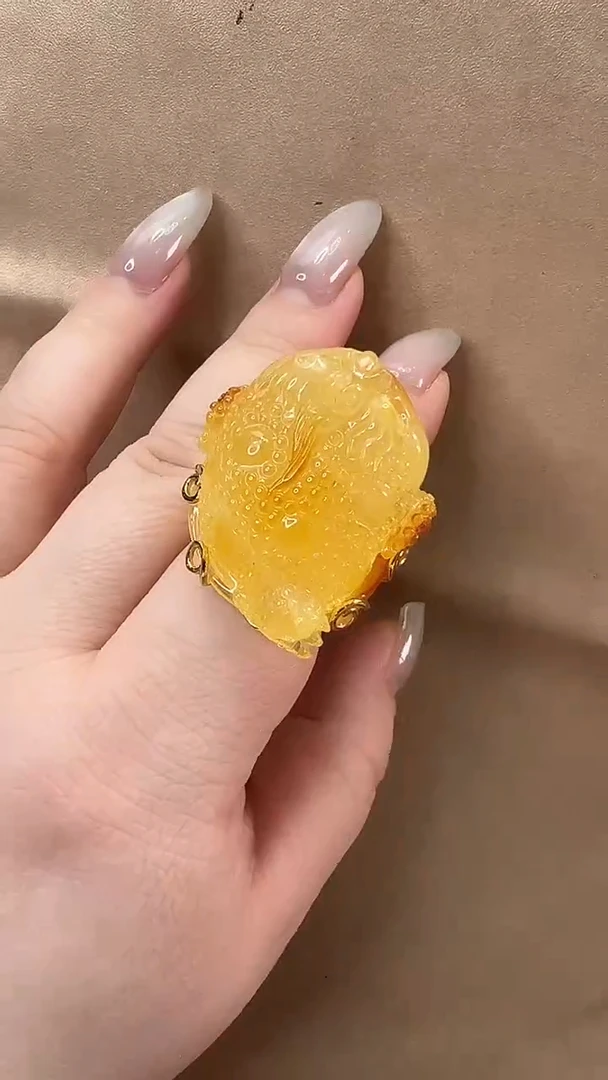 琥珀颈饰未镶嵌戒指