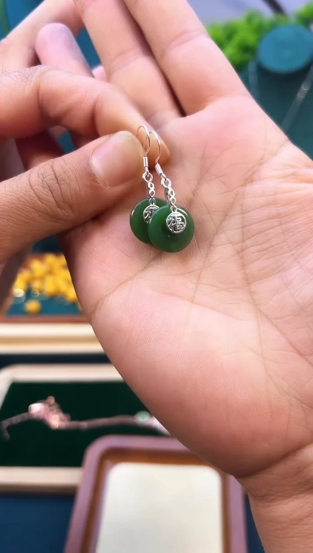 和田玉银S925镶嵌耳饰E260