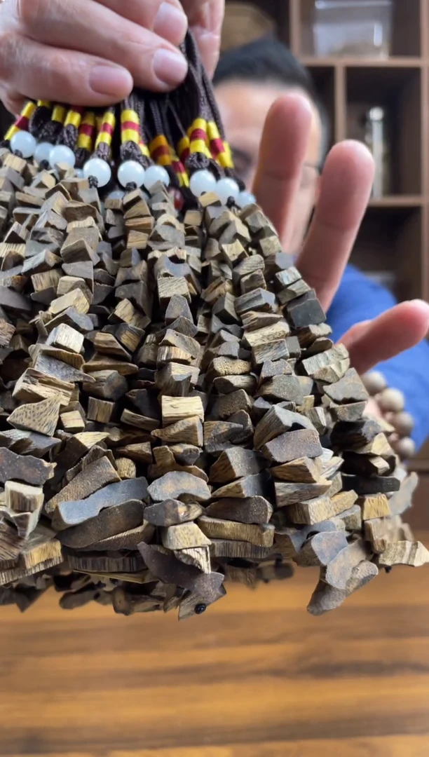 沉香沉香碎屑奇楠沉香车挂一串