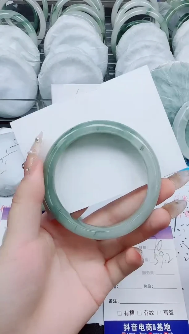 石英质玉手镯未镶嵌70-59.2