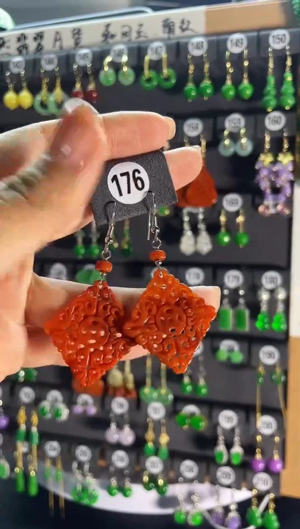 【闪购商品】翡翠耳饰银S925镶嵌176...