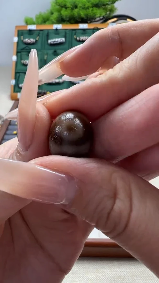 玛瑙/玉髓（覆膜）颈饰未镶嵌40.（微瑕随机发货）