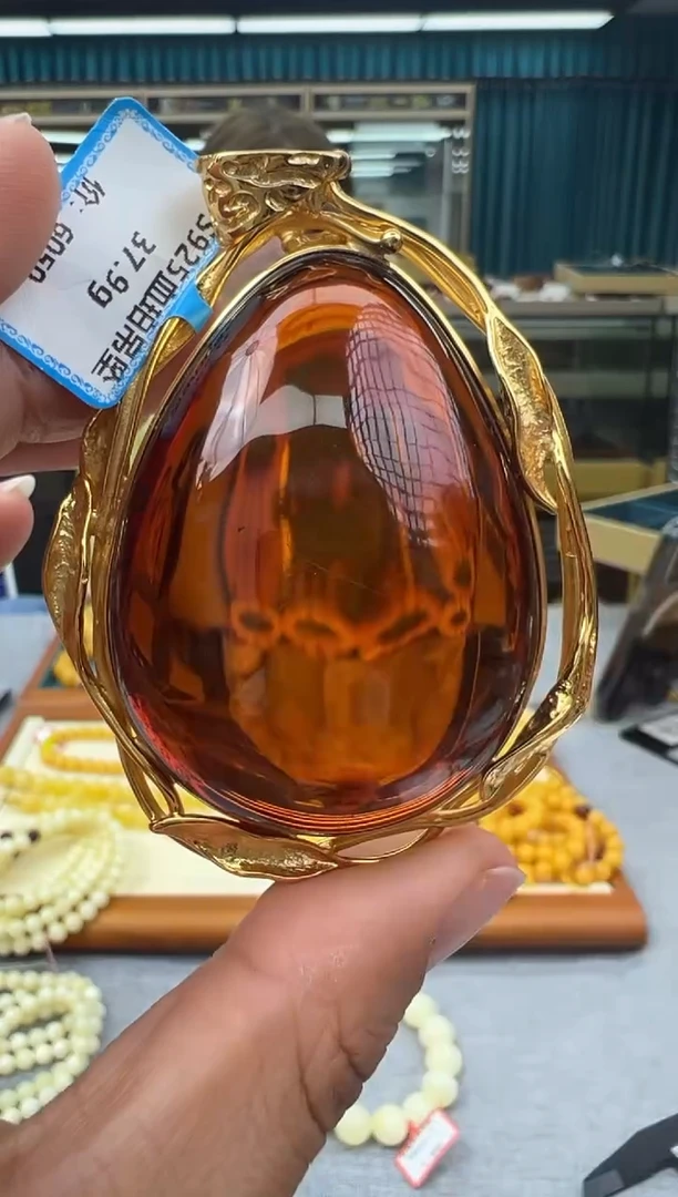 未镶嵌颈饰琥珀95秒拍号