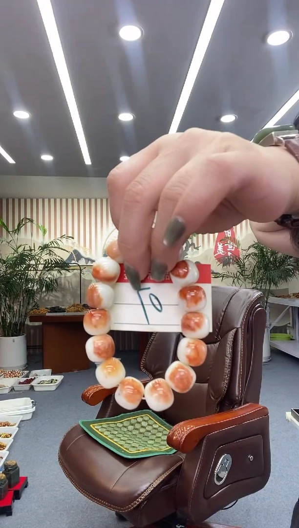 未镶嵌手链透闪石质玉手串