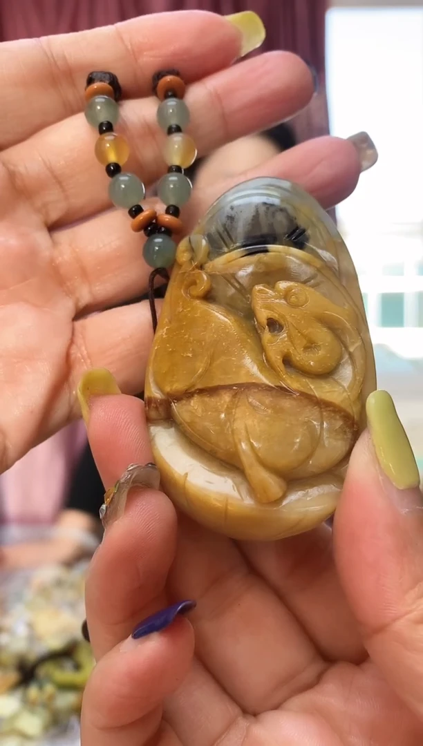 未镶嵌岫玉吊坠