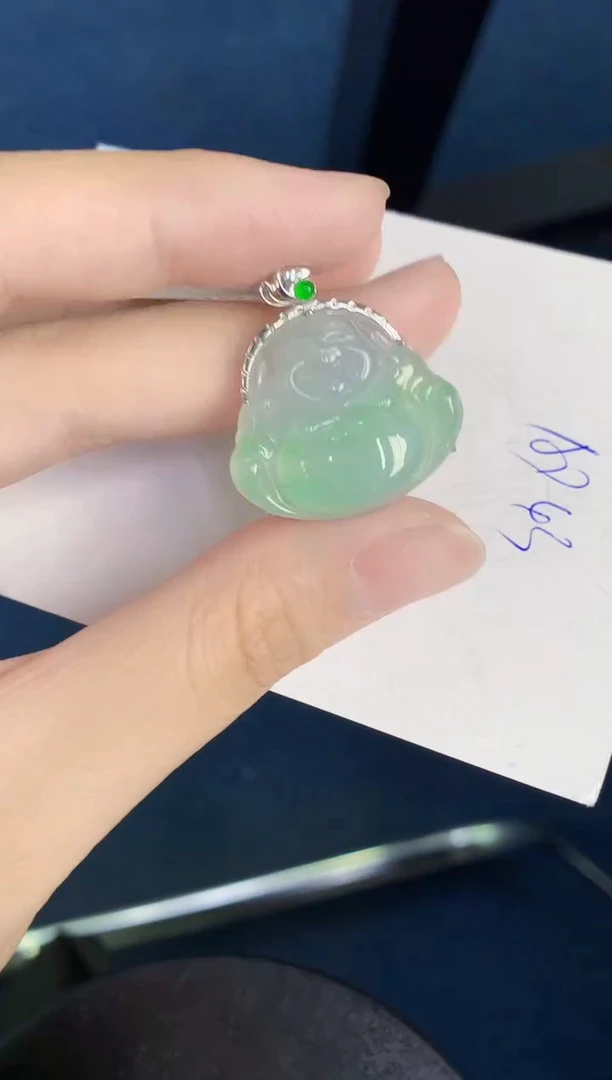 翡翠18K金镶嵌颈饰天然翡翠缅甸A货