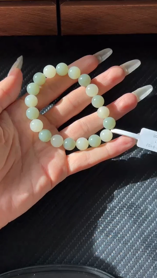 未镶嵌手串和田玉若羌微色差卡10手串J