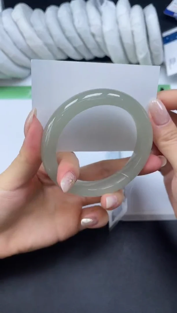 未镶嵌手镯石英质玉018-58