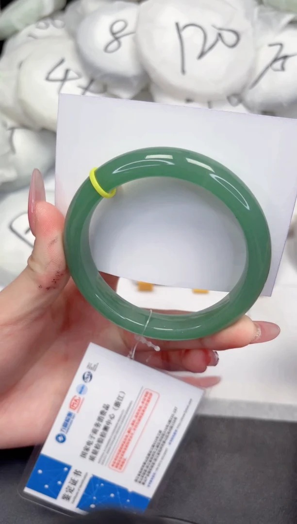 【闪购商品】石英质玉手镯未镶嵌101-58.4