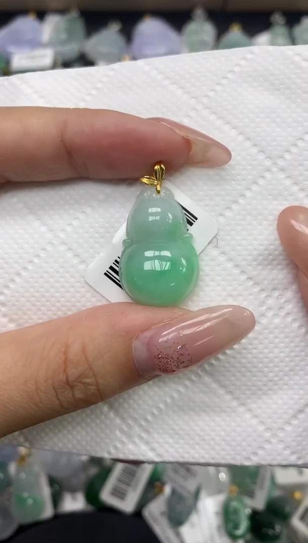 颈饰18K金镶嵌翡翠1111111111