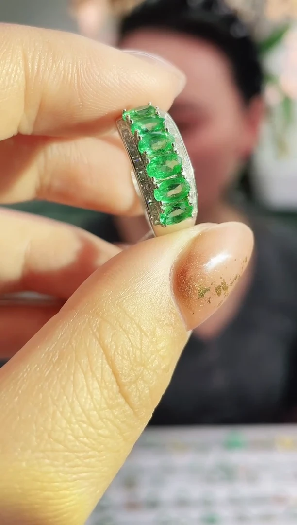 银S925镶嵌戒指祖母绿戒指