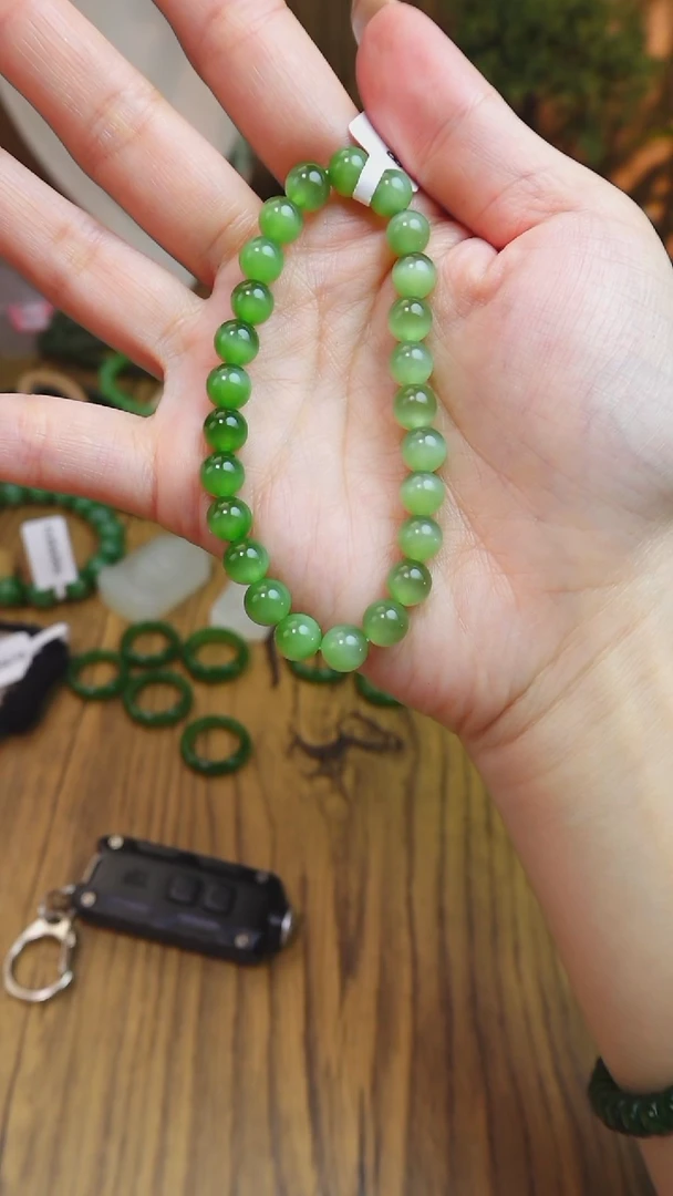 【闪购商品】和田玉手串未镶嵌俄料碧玉渐变猫眼卡7mm