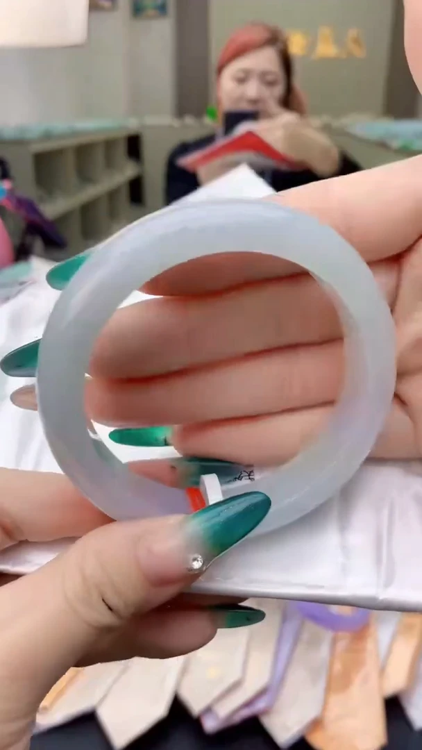 【闪购商品】翡翠手镯未镶嵌0028337729