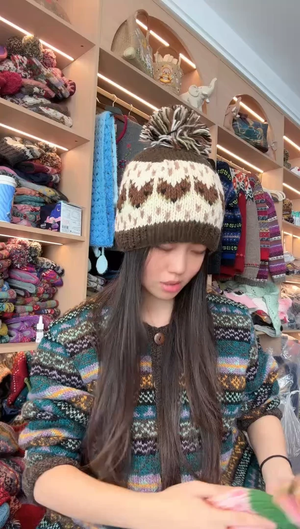 羊毛白咖狐狸帽